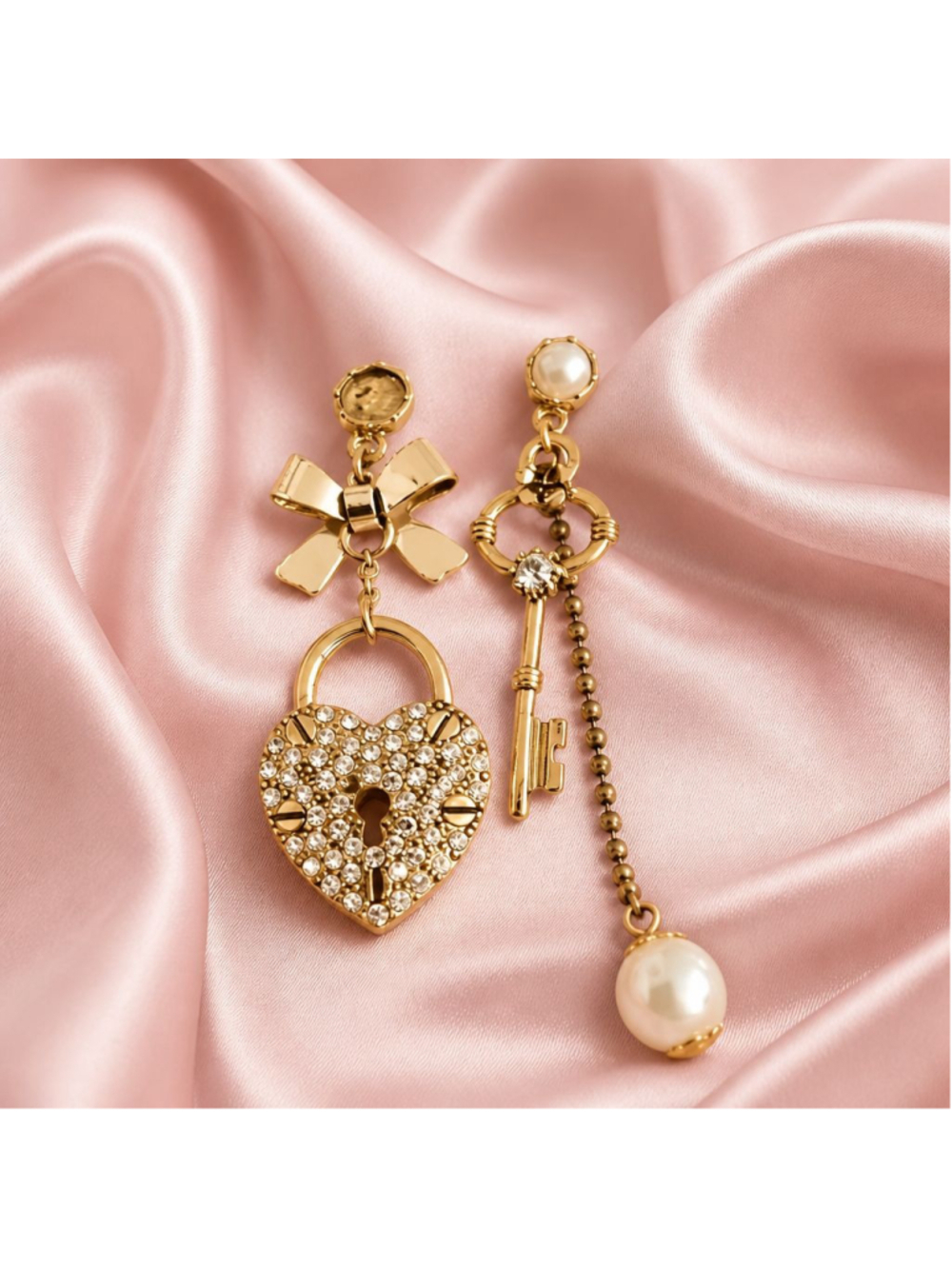 Vintage Y2K Betsey Johnson Gold & White Heart Lock & Key Drop Earrings Whimsical